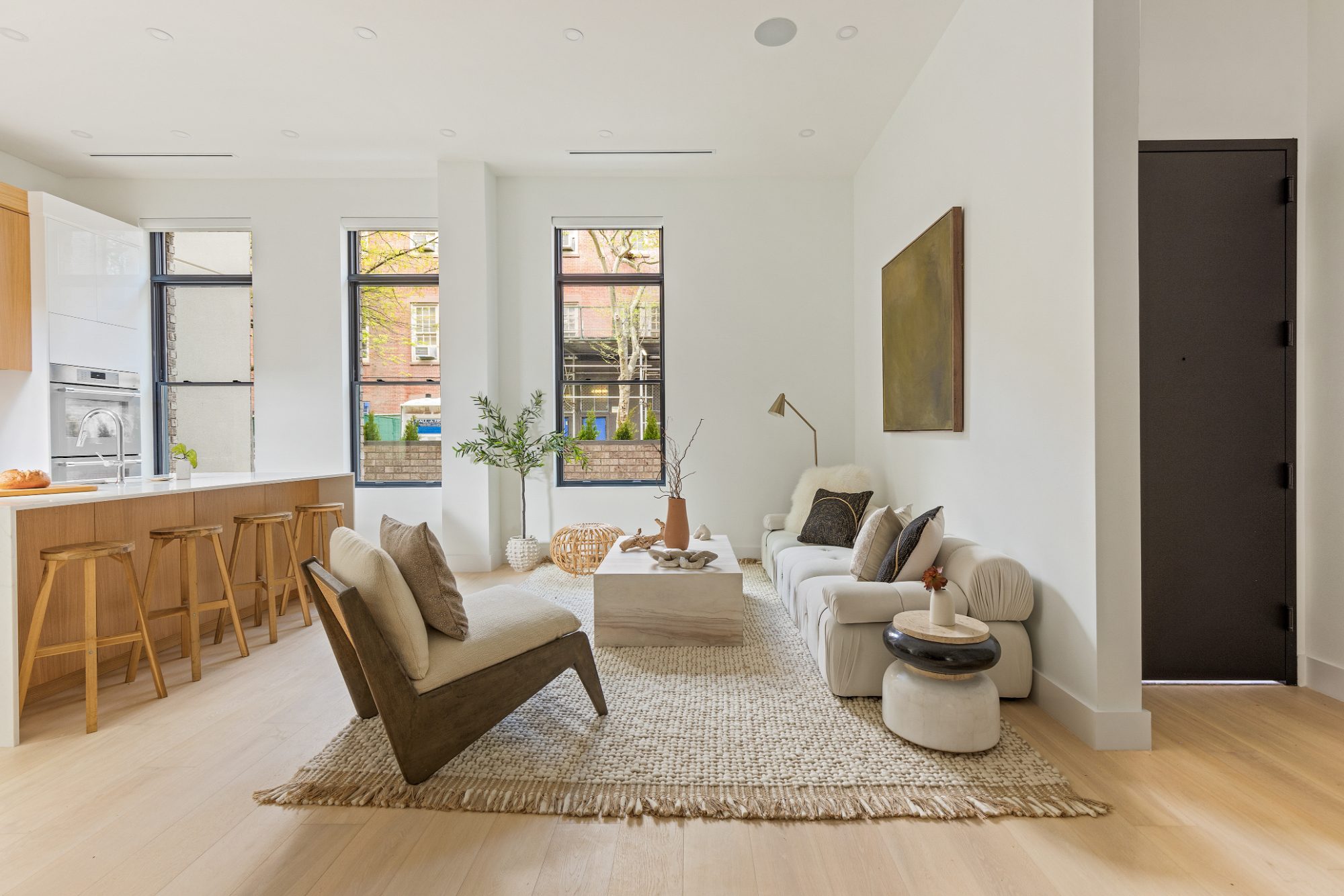 522 State Street — open living and kitchen