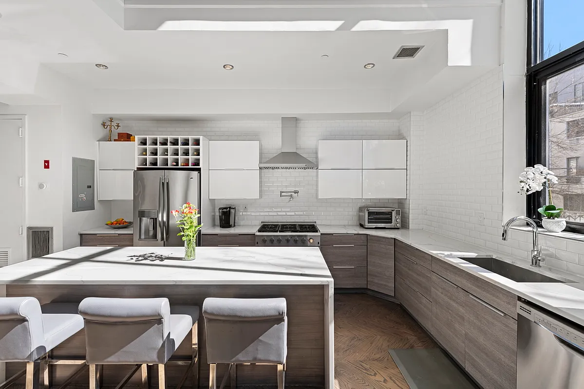 Throopkin Kollection — 272 Kosciuszko U-shaped kitchen with marble island