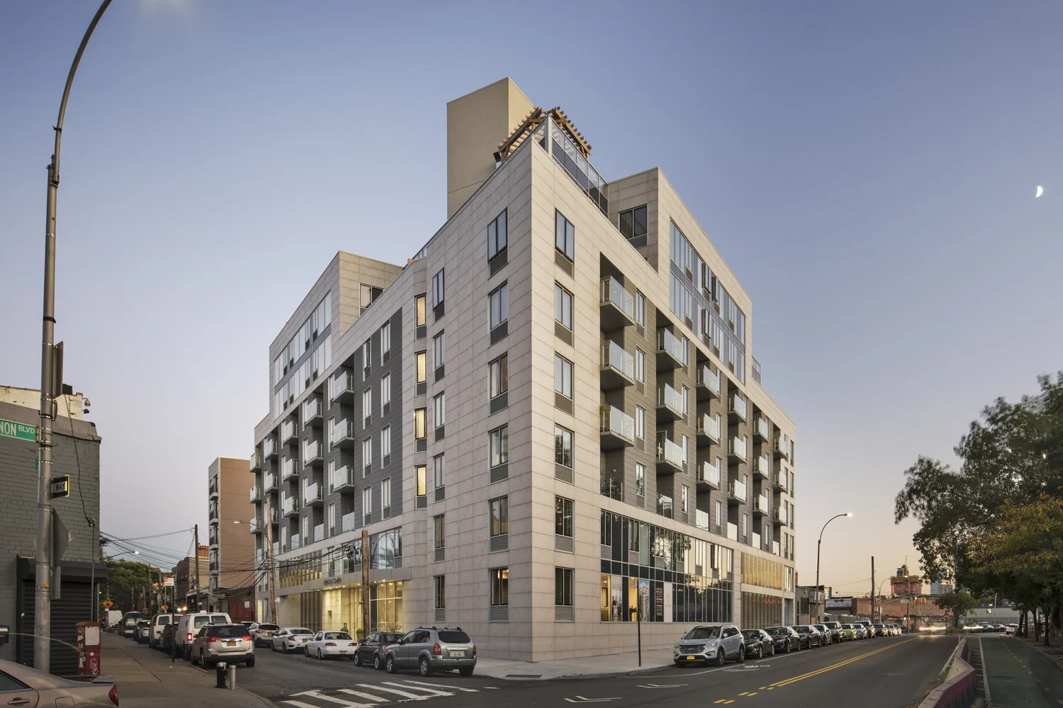 Vernon Tower — residence 0102