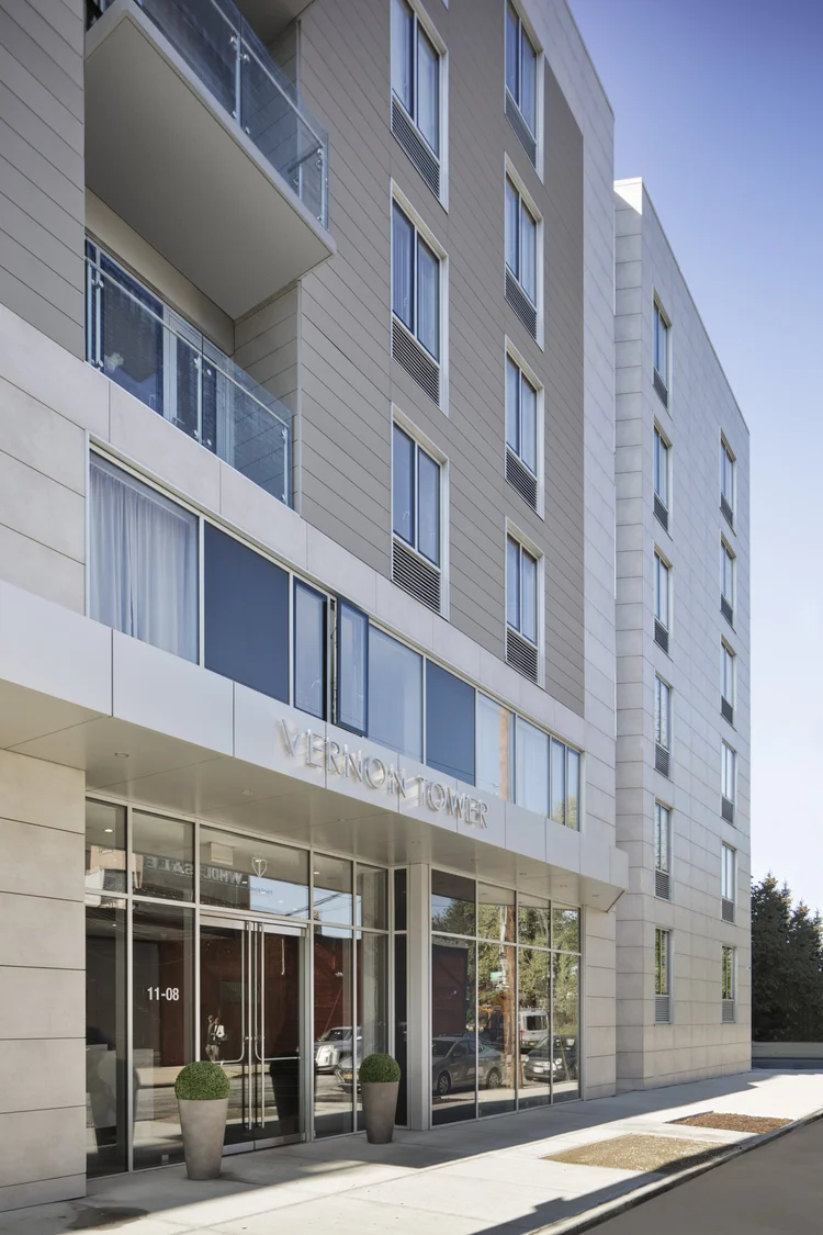 Vernon Tower — residence 0301