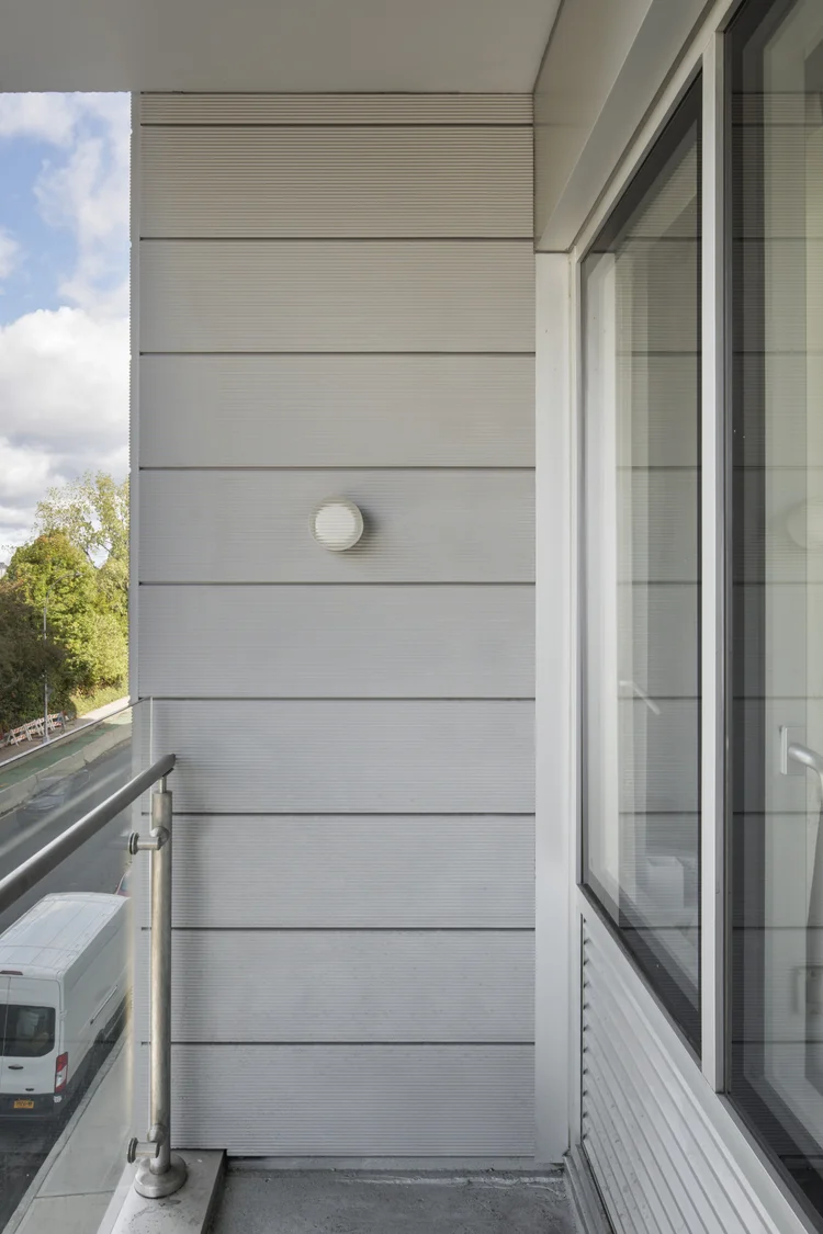 Vernon Tower — residence 0601