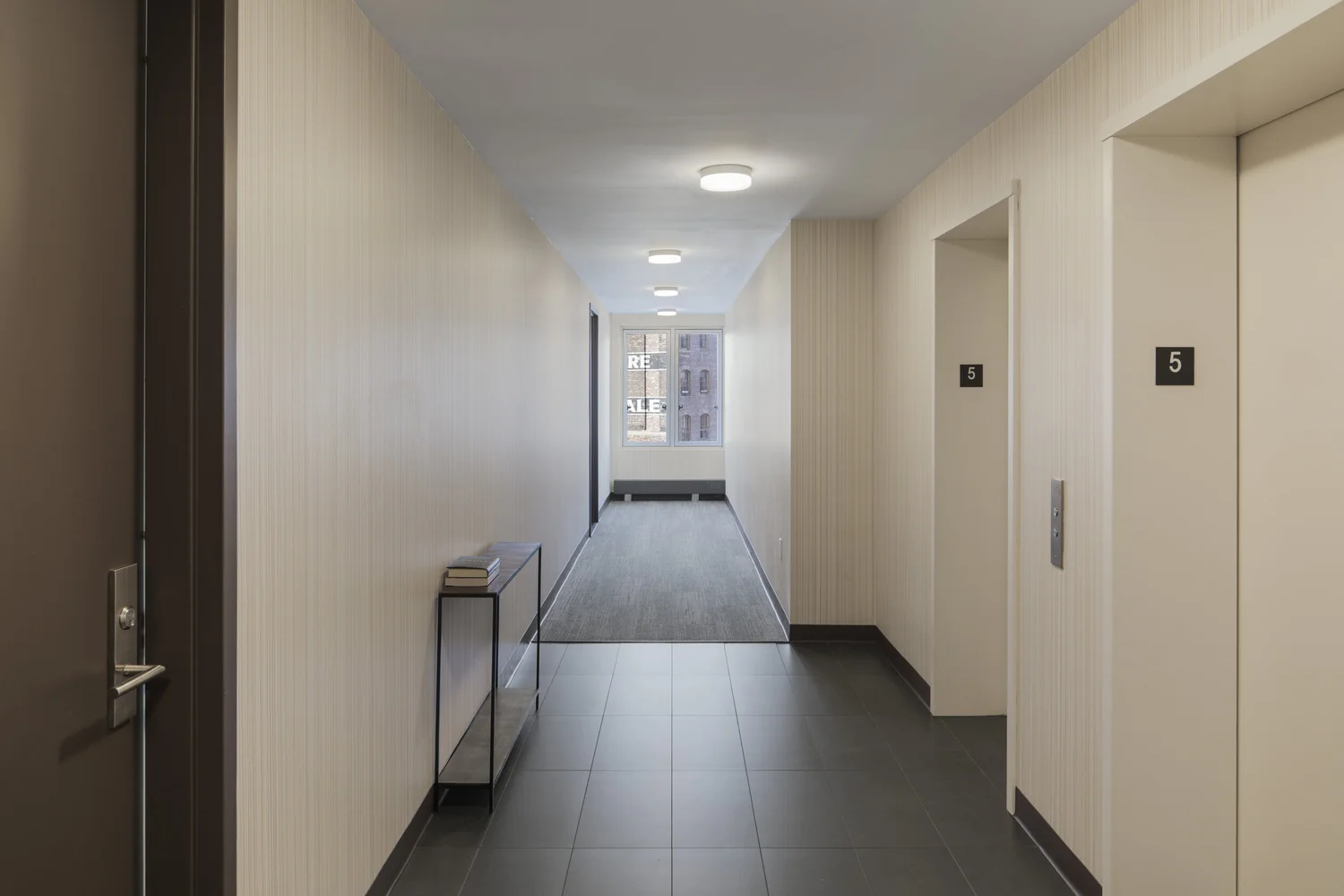 Vernon Tower — residence 0904