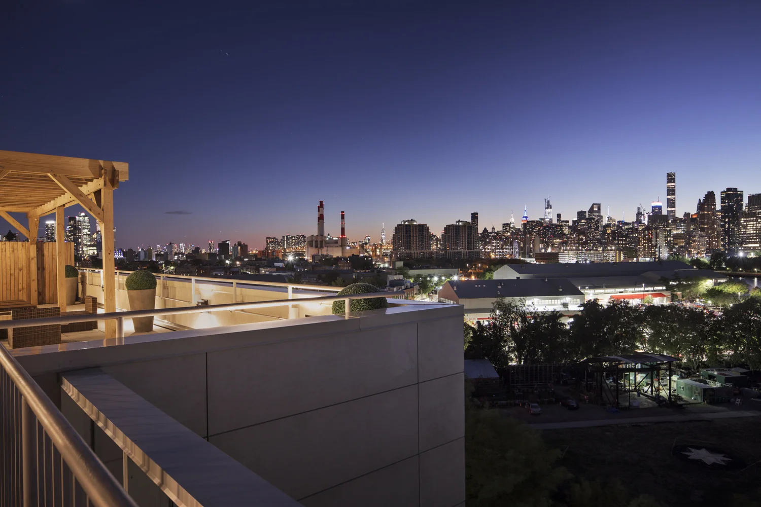 Vernon Tower — residence 1104